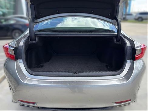 Used 2018 Lexus RC 300 AWD image 8