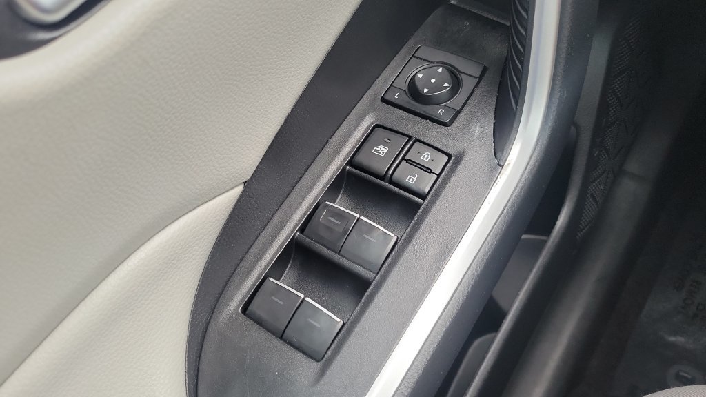 Used 2024 Toyota RAV4 XLE FWD image 18