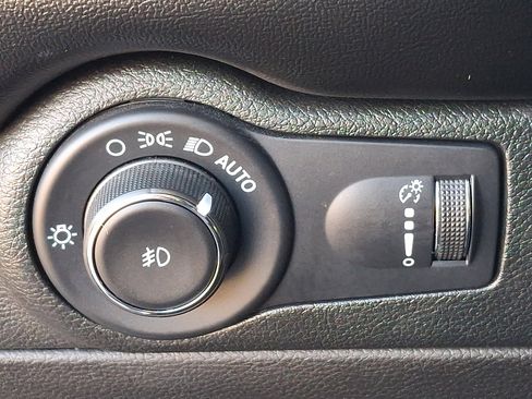 Used 2022 Dodge Durango GT image 26