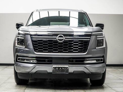 Used 2025 Nissan Armada Platinum image 7