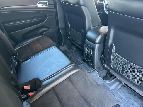 Used 2021 Jeep Grand Cherokee Laredo X image 14