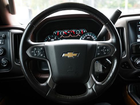 Used 2016 Chevrolet Silverado 2500 High Country w/ Duramax Plus Package image 17