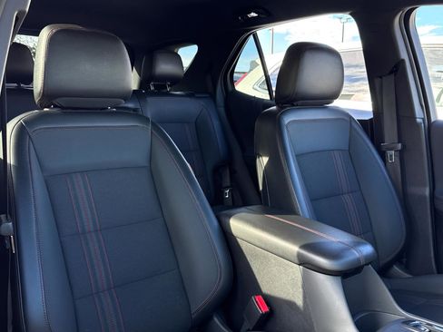 Used 2023 Chevrolet Equinox RS image 28