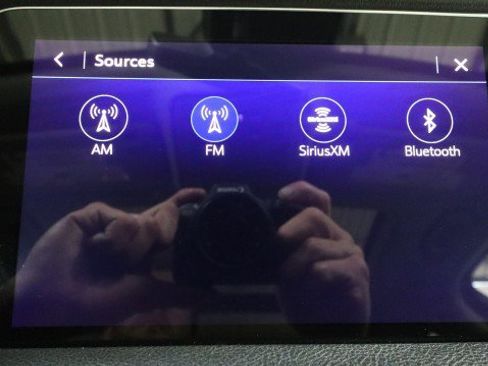 Used 2019 Cadillac XT4 Premium Luxury w/ Enhanced Visibility Package AWD/4WD image 16