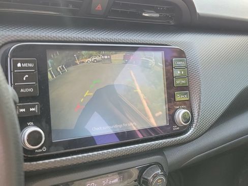 Used 2022 Nissan Kicks SV FWD image 32