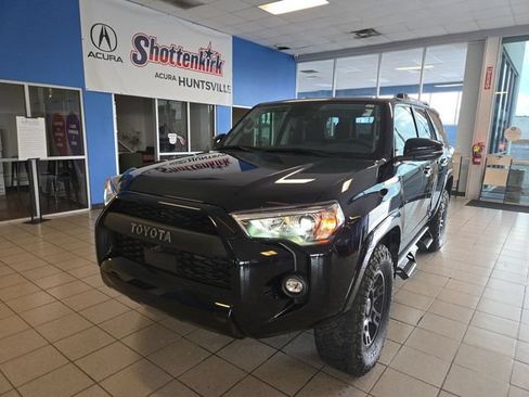 Used 2023 Toyota 4Runner SR5 Premium w/ Moonroof Package AWD/4WD image 1