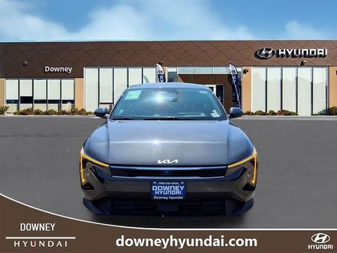 Used 2025 Kia K4 FWD image 2