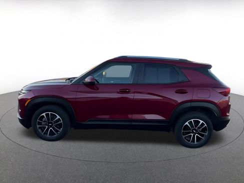 Used 2025 Chevrolet TrailBlazer LT image 9