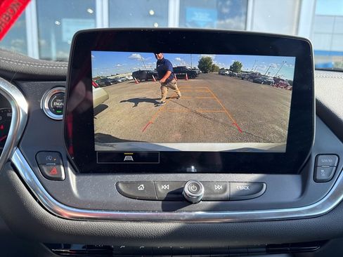 Used 2023 Chevrolet Blazer LT image 11