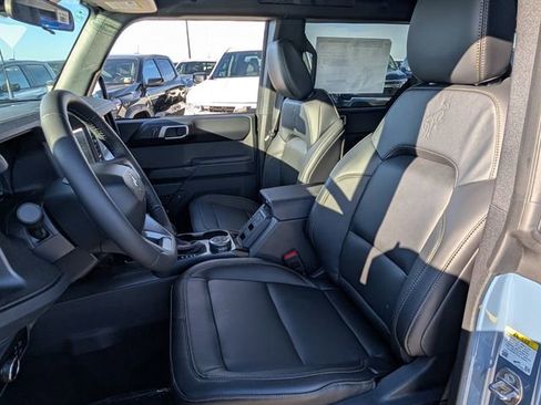 New 2025 Ford Bronco Badlands AWD/4WD image 6