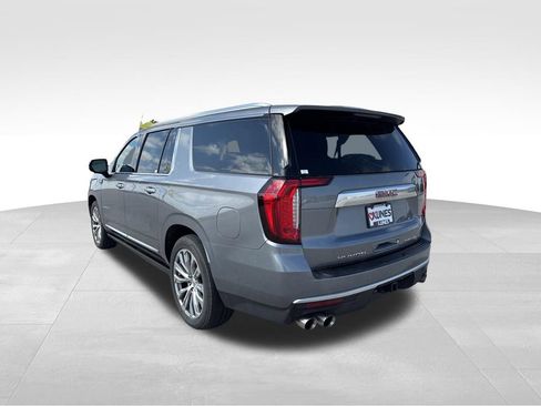 Used 2021 GMC Yukon XL Denali w/ Denali Ultimate Package AWD/4WD image 7