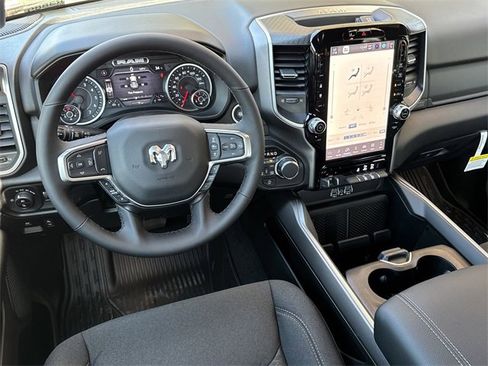 New 2026 RAM 1500 4x4 Crew Cab image 16