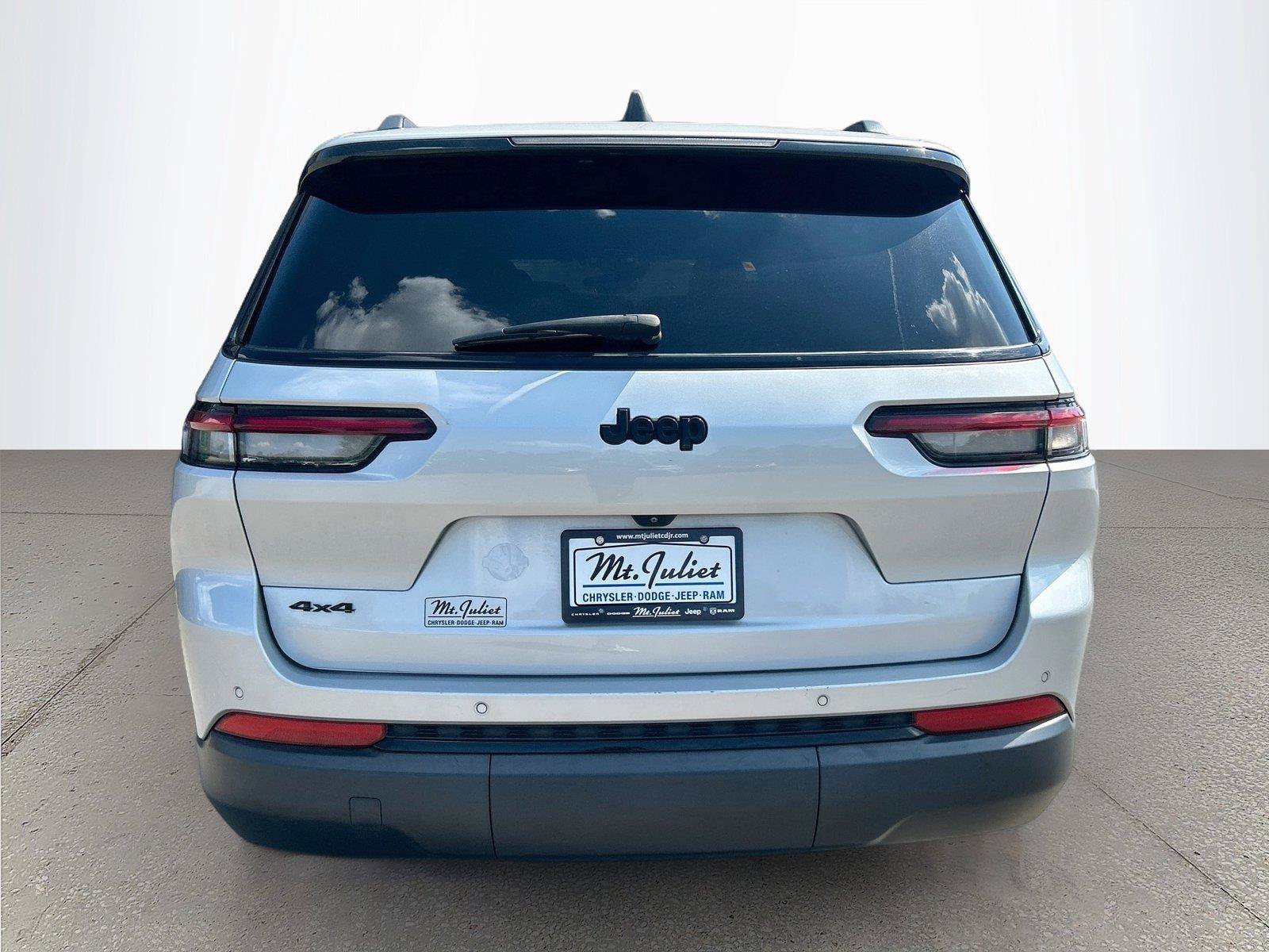 Used 2024 Jeep Grand Cherokee L Altitude AWD/4WD image 5