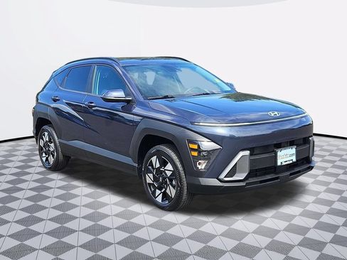 Certified 2025 Hyundai Kona SEL AWD/4WD image 8