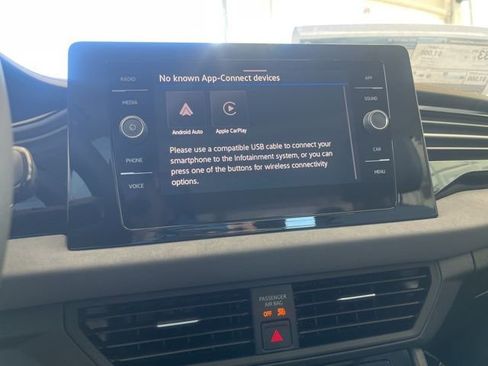 New 2026 Volkswagen Jetta SE FWD image 16