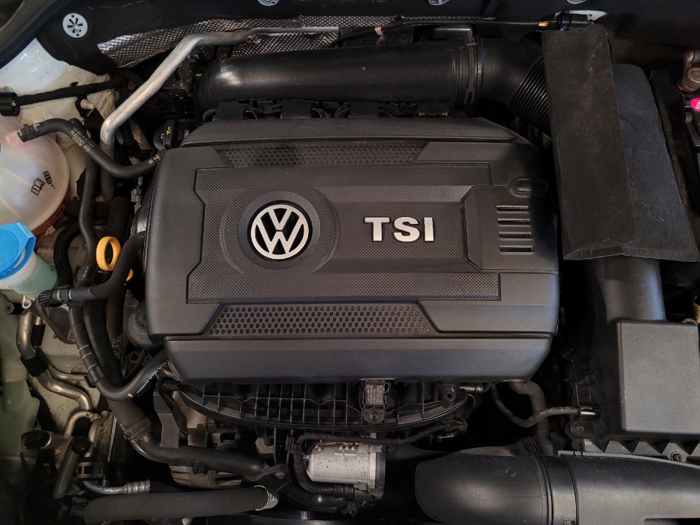 Used 2016 Volkswagen Jetta SEL w/ Lighting Package FWD image 30