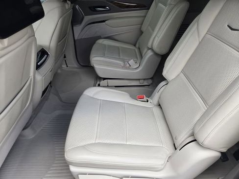 Used 2024 Cadillac Escalade ESV Sport Platinum AWD/4WD image 25