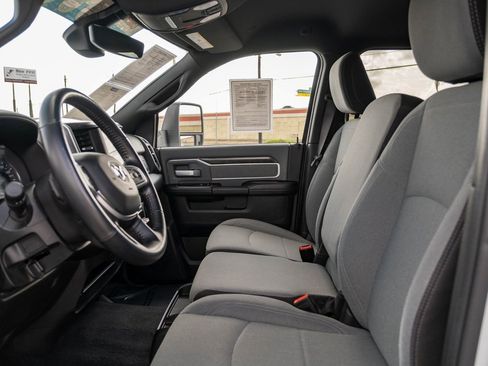 Used 2023 RAM 2500 Big Horn w/ Level 1 Equipment Group image 12