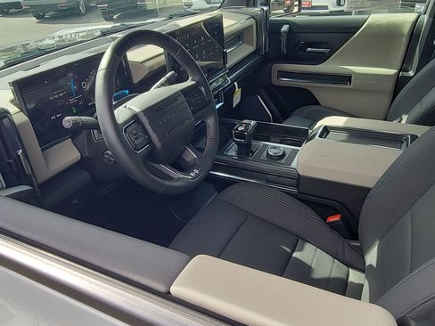 Used 2026 GMC Hummer EV SUV image 10