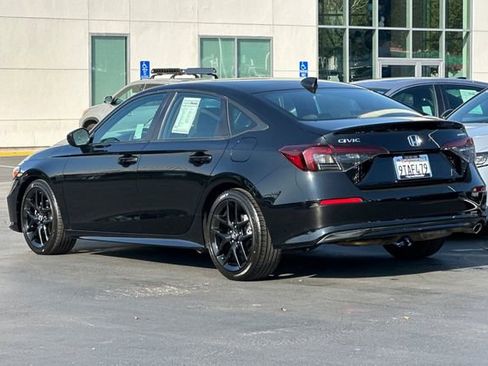 Certified 2025 Honda Civic Sport image 5