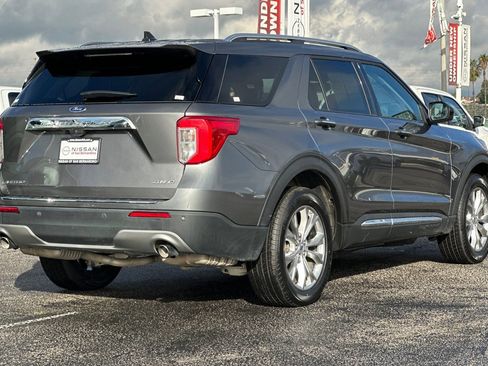 Used 2024 Ford Explorer Limited image 4