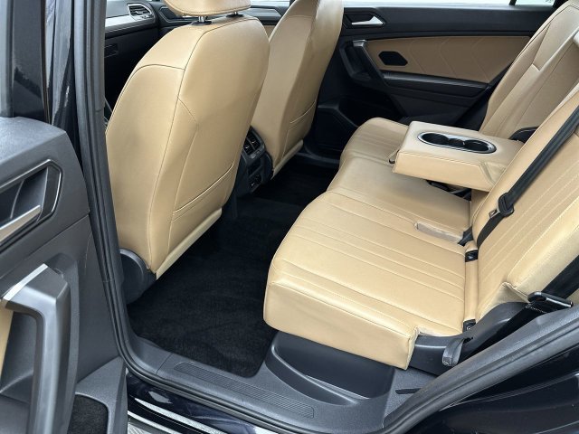 Used 2024 Volkswagen Tiguan SE AWD/4WD image 21