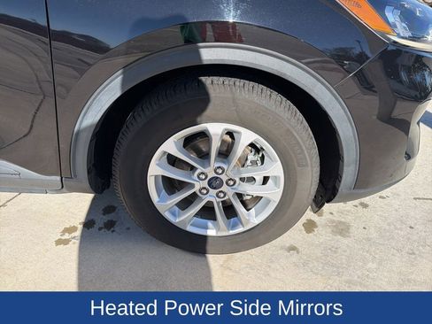 Used 2020 Ford Escape SE image 11