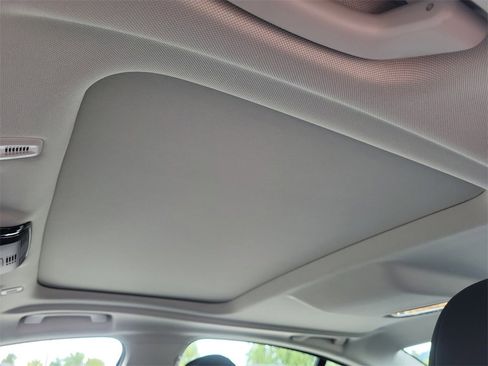 Used 2022 BMW 530e xDrive 530e iPerformance w/ Premium Package image 20