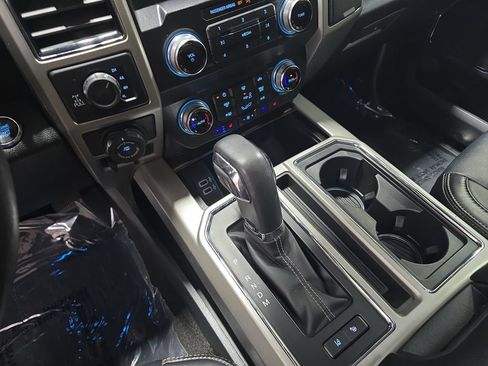 Used 2019 Ford F150 Lariat w/ Equipment Group 502A Luxury AWD/4WD image 25