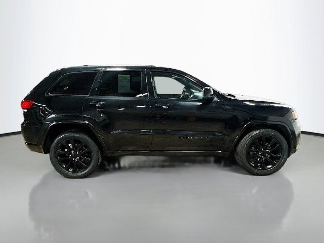 Used 2019 Jeep Grand Cherokee Altitude AWD/4WD image 5