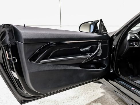 Used 2018 BMW M4 Coupe image 38