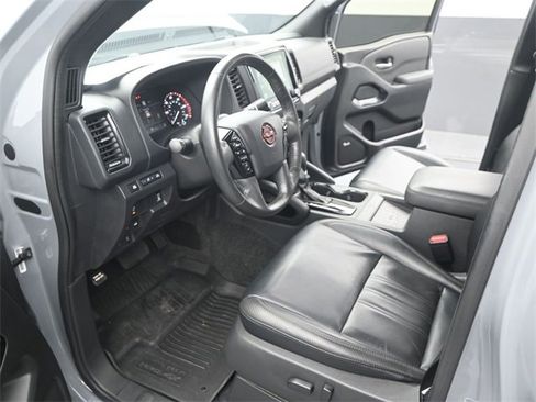 Used 2022 Nissan Frontier PRO-4X w/ Pro-4X Premium Package image 6