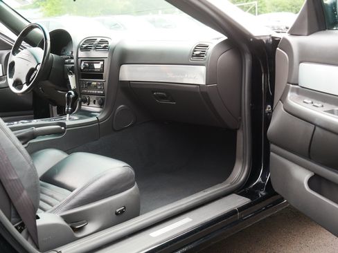 Used 2002 Ford Thunderbird RWD image 17