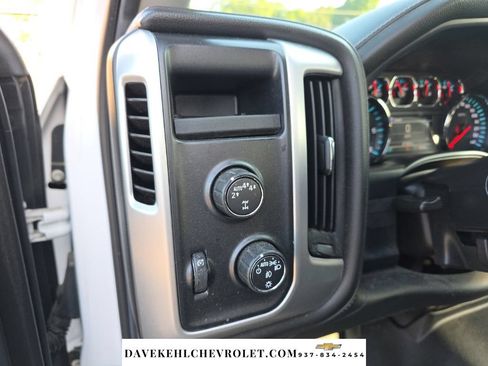 Used 2017 GMC Sierra 1500 SLE w/ SLE Value Package AWD/4WD image 9