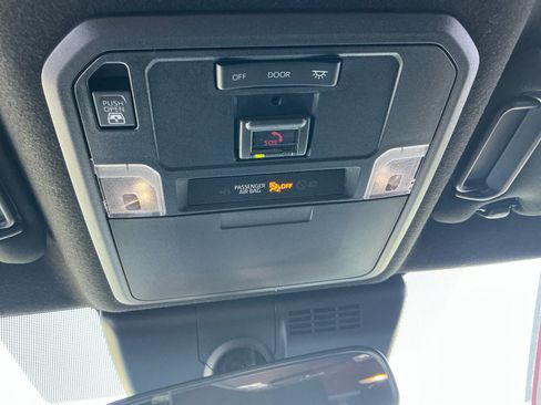 Certified 2025 Toyota 4Runner SR5 AWD/4WD image 22