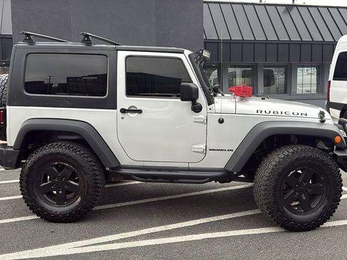 Used 2009 Jeep Wrangler Rubicon w/ PWR Convenience Group AWD/4WD image 2