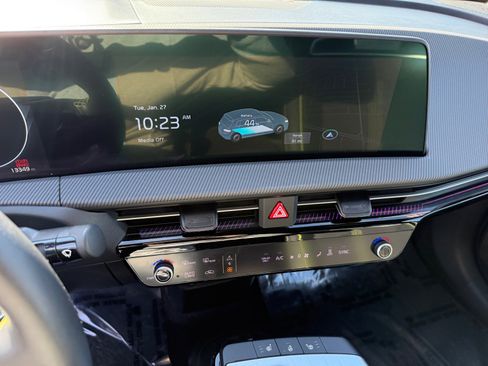Used 2023 Kia EV6 GT image 12