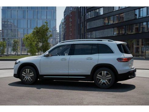 Certified 2024 Mercedes-Benz EQB 250+ image 43