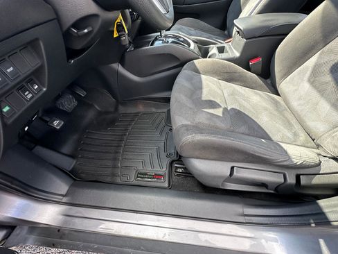 Used 2016 Nissan Rogue S image 14