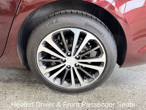 Used 2019 Buick Regal Essence w/ Driver Confidence Package I FWD image 22