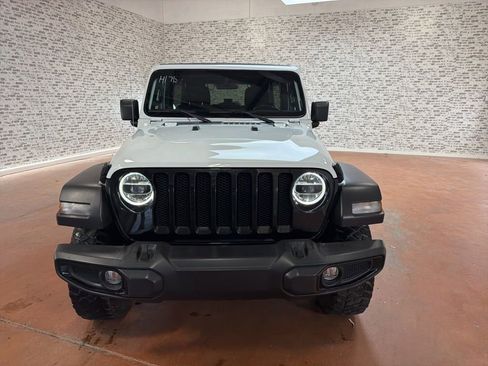 Used 2022 Jeep Wrangler Unlimited Sport image 2