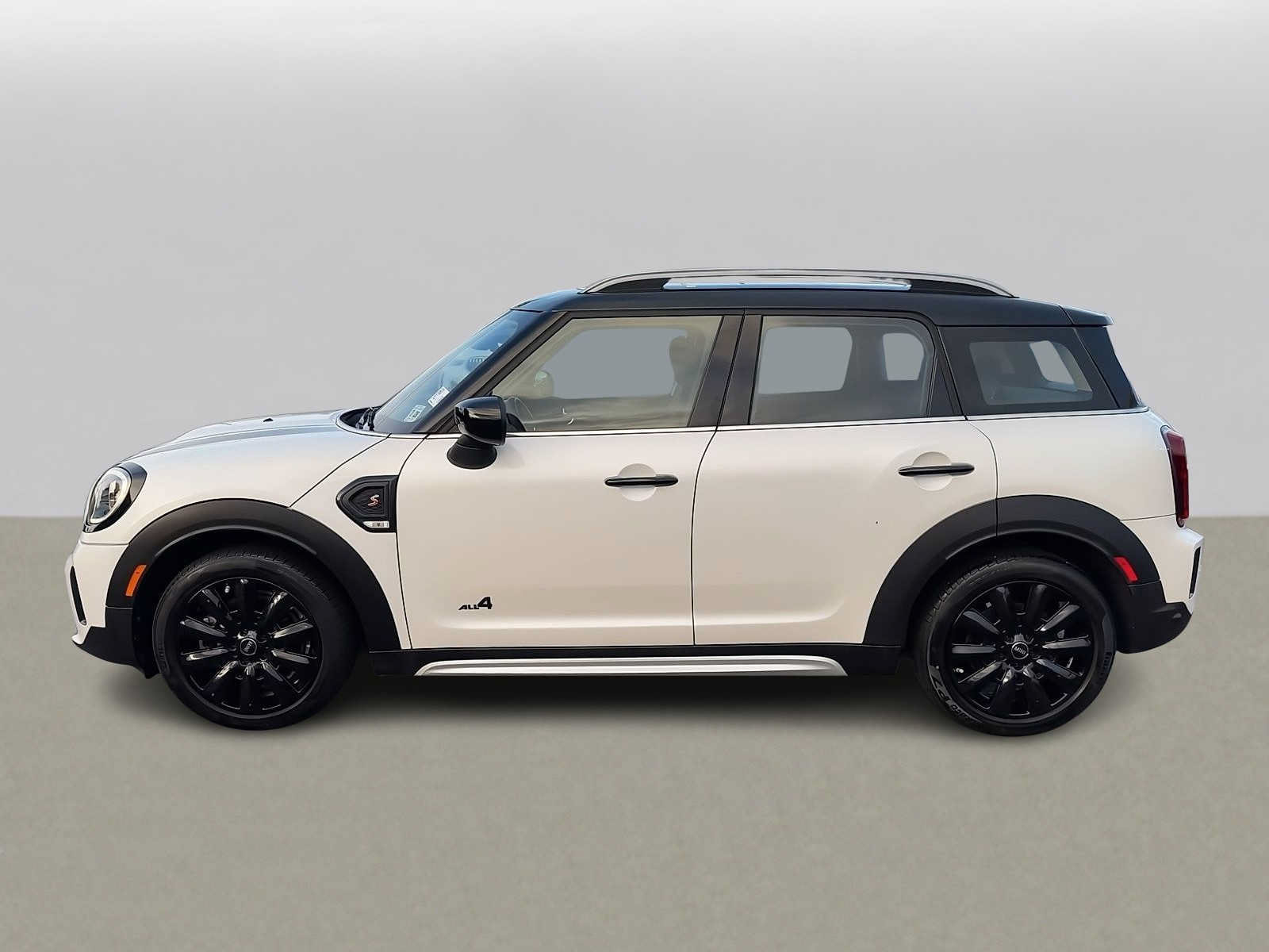 Used 2024 MINI Cooper Countryman S w/ Premium Package AWD/4WD image 5