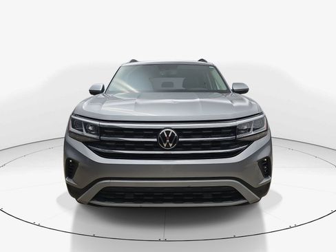 Used 2023 Volkswagen Atlas SE w/ Panoramic Sunroof Package FWD image 9
