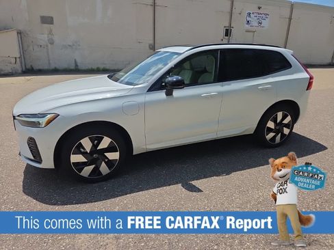 Used 2025 Volvo XC60 T8 Plus w/ Protection Package Premier AWD/4WD image 2