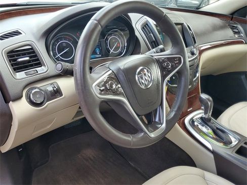 Used 2014 Buick Regal image 18