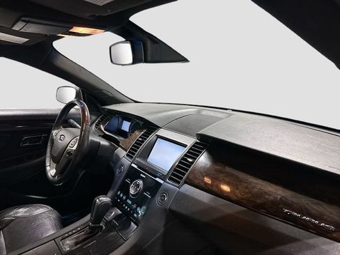 Used 2014 Ford Taurus Limited w/ Equipment Group 301A FWD image 28