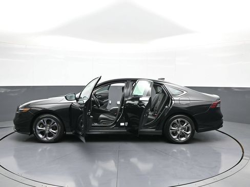 Used 2023 Honda Accord EX-L image 42