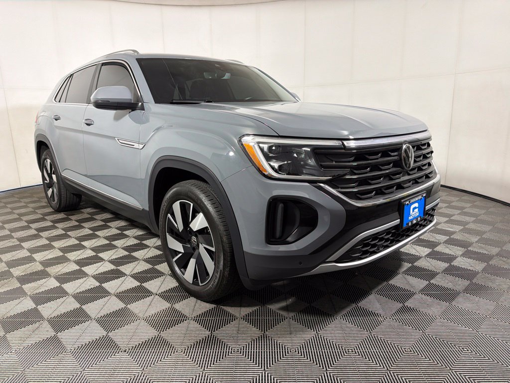 Certified 2025 Volkswagen Atlas Cross Sport SEL AWD/4WD image 2