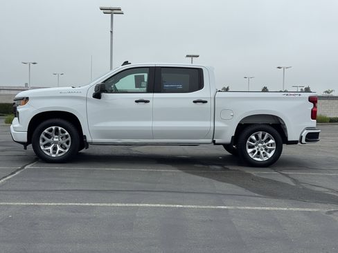 Certified 2022 Chevrolet Silverado 1500 Custom image 4