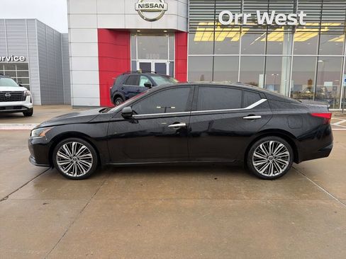 Used 2023 Nissan Altima 2.5 SL image 2